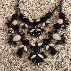 Beautiful STATEMENT NECKLACE!